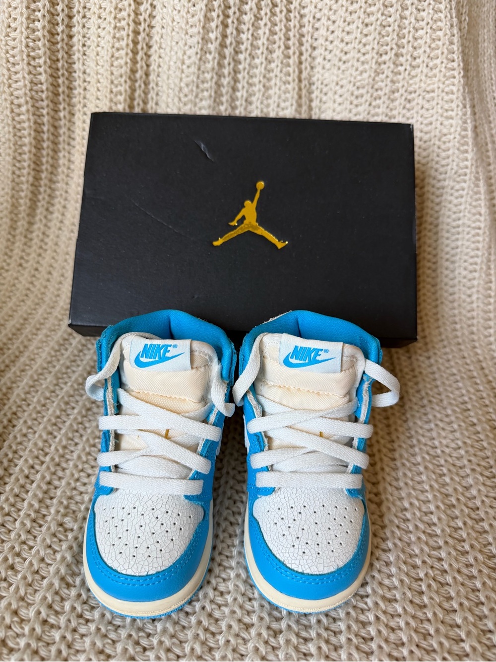 Nike Toddler Carolina Blue and White Jordan 1 Retro